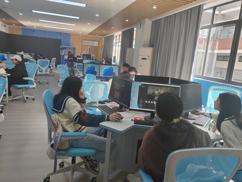 虚拟现实教学实训中心启用 引领软件开发教学改革新模式